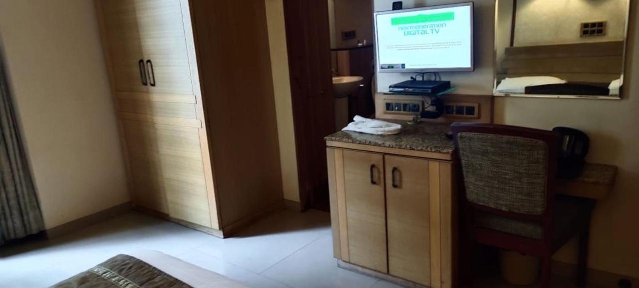Hotel Deccan Royaale, Shivajinagar Púna Kültér fotó