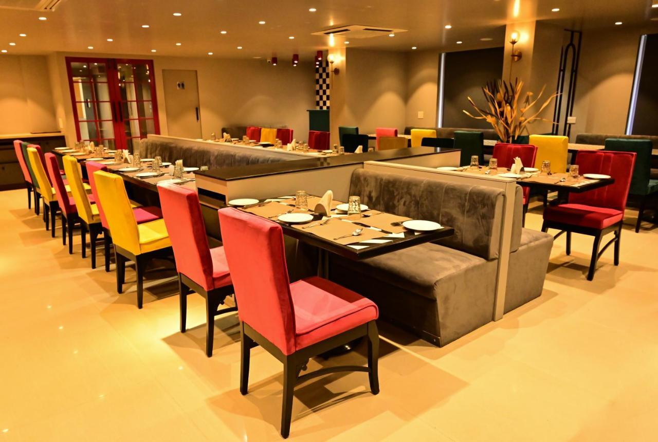 Hotel Deccan Royaale, Shivajinagar Púna Kültér fotó
