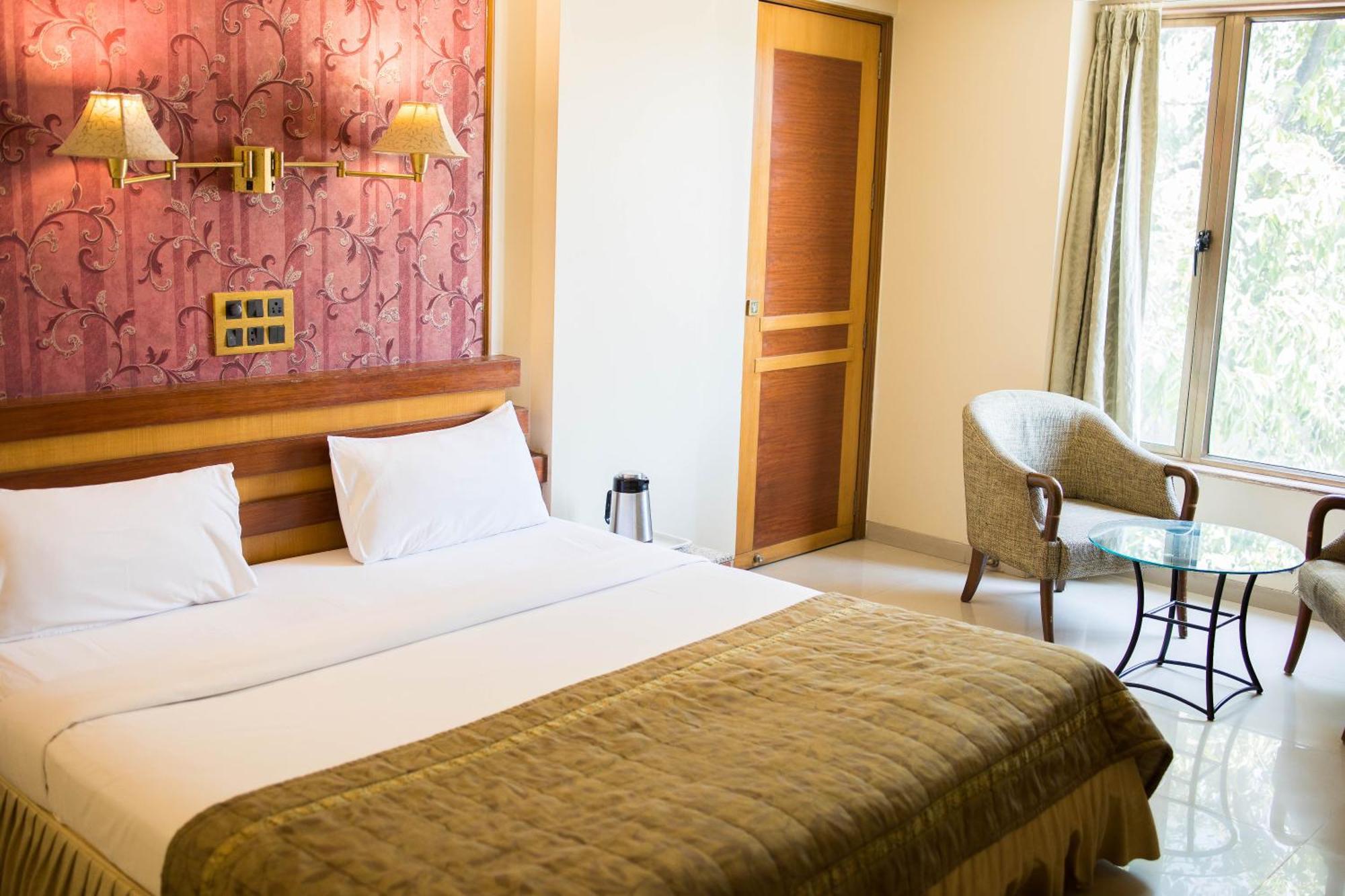 Hotel Deccan Royaale, Shivajinagar Púna Kültér fotó