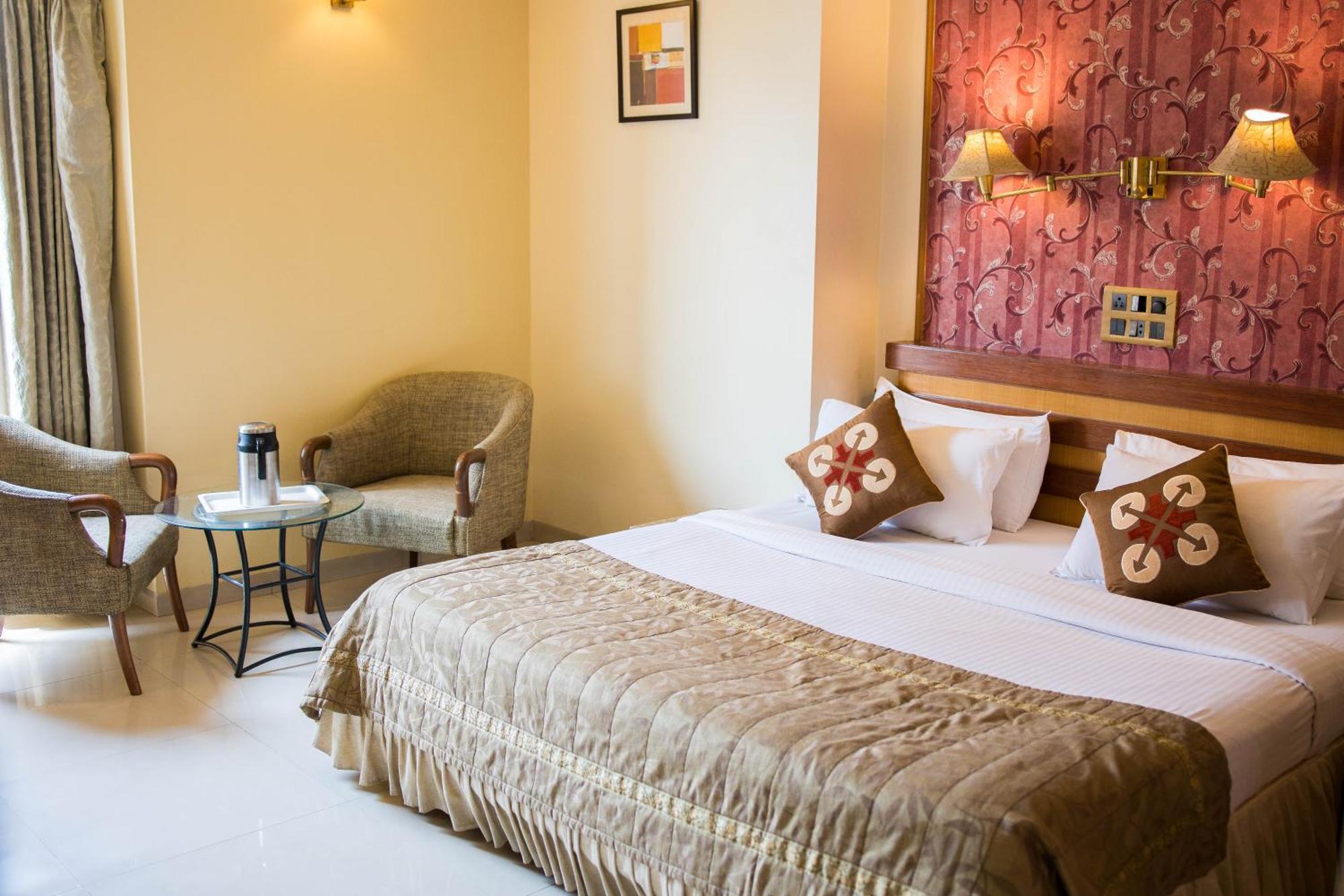 Hotel Deccan Royaale, Shivajinagar Púna Kültér fotó