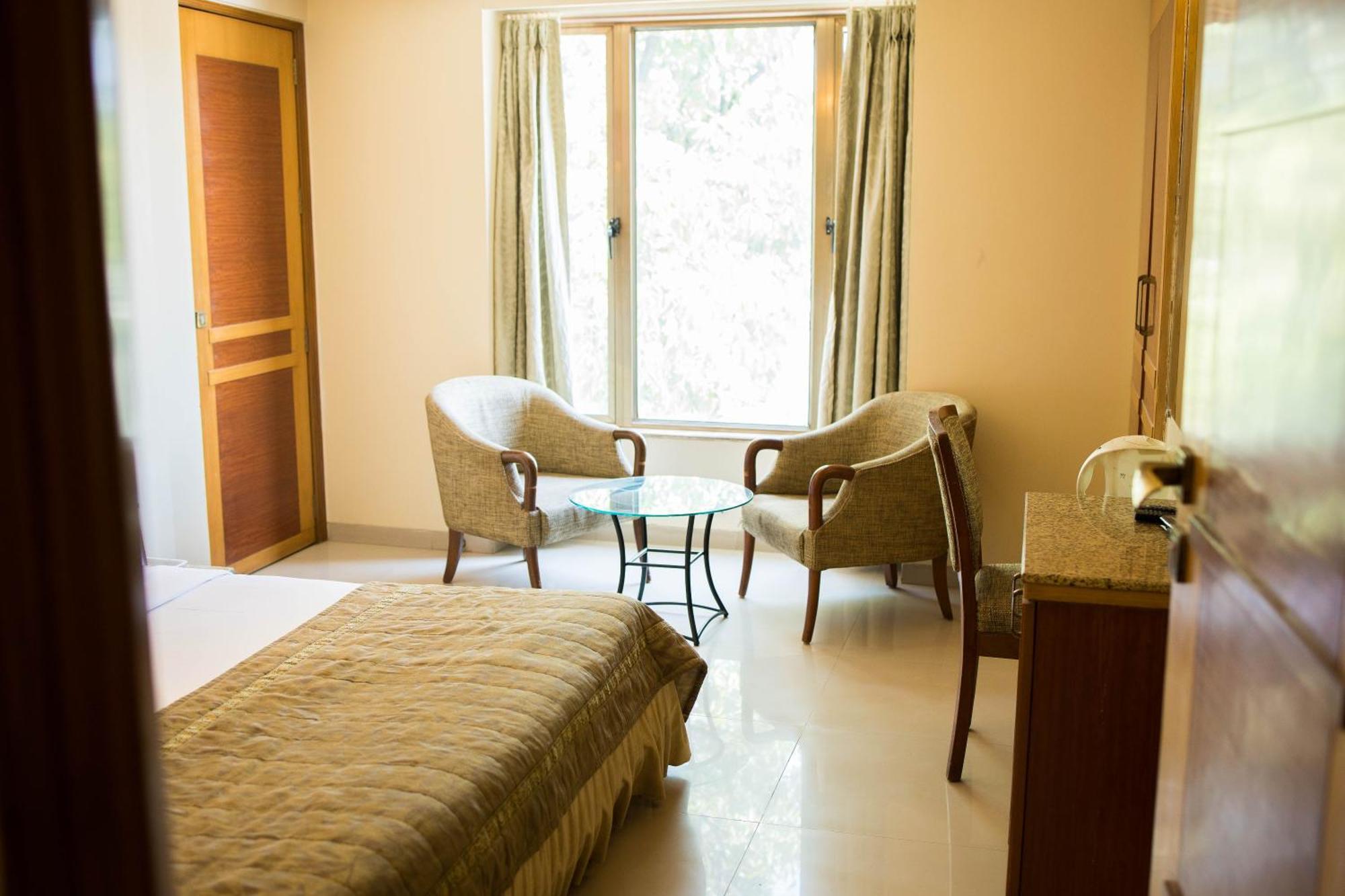 Hotel Deccan Royaale, Shivajinagar Púna Kültér fotó